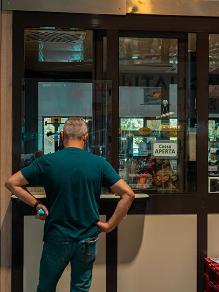 negozio-di-ingrosso-per-forniture-a-modena